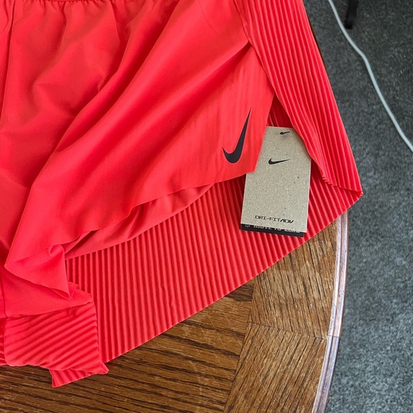 Nike Running AeroSwift 3 inch pleated shorts - Picture 5 of 11